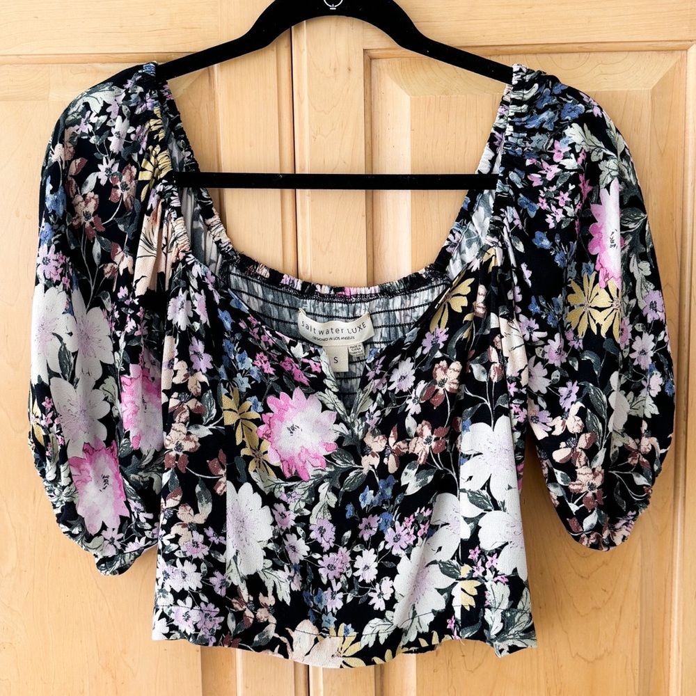 Saltwater Luxe Lenny floral crop